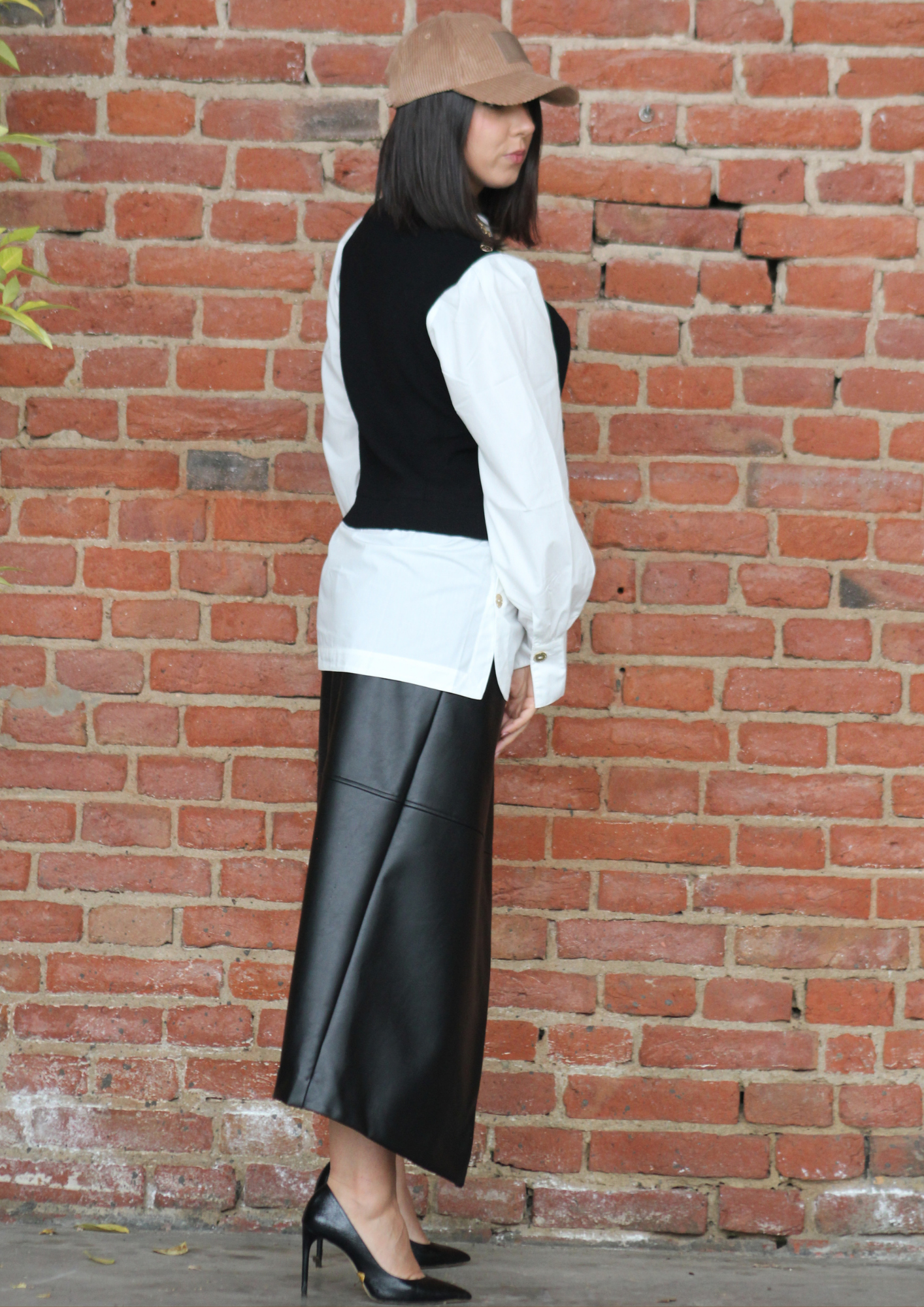 Gonna lunga ecopelle con spacco nera