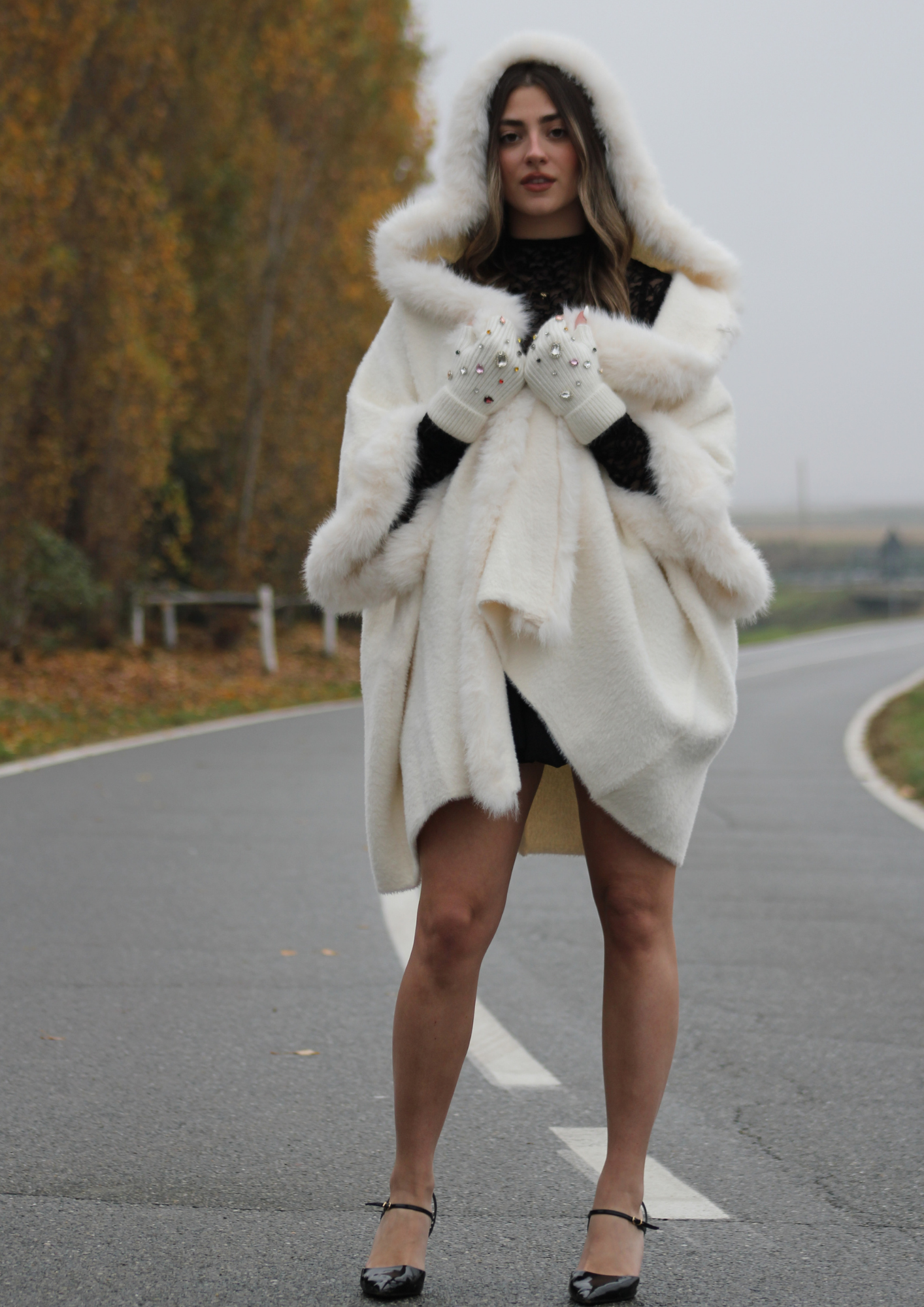 Mantella pelliccia panna