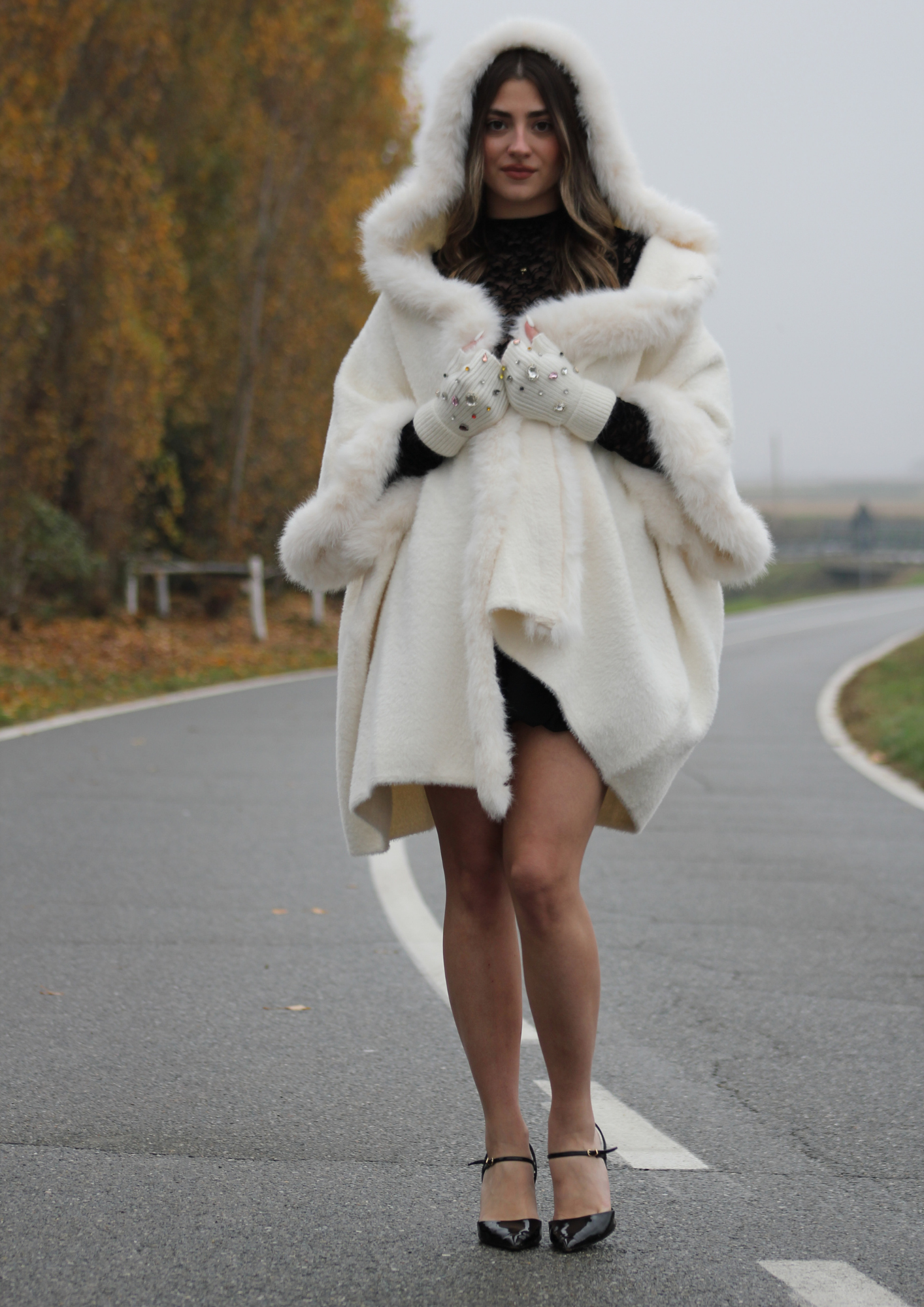 Mantella pelliccia panna