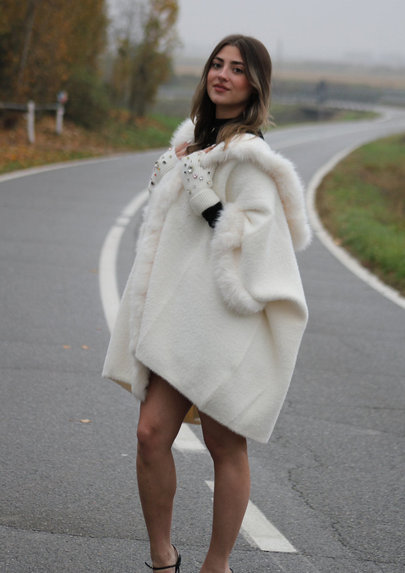 Mantella pelliccia panna