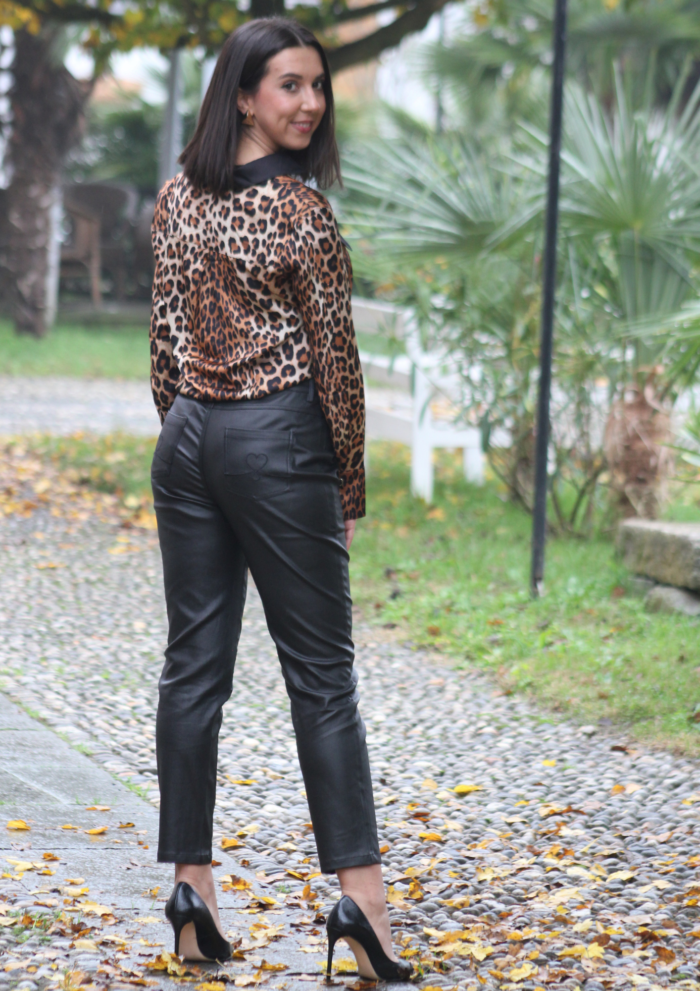 Pantalone nero ecopelle