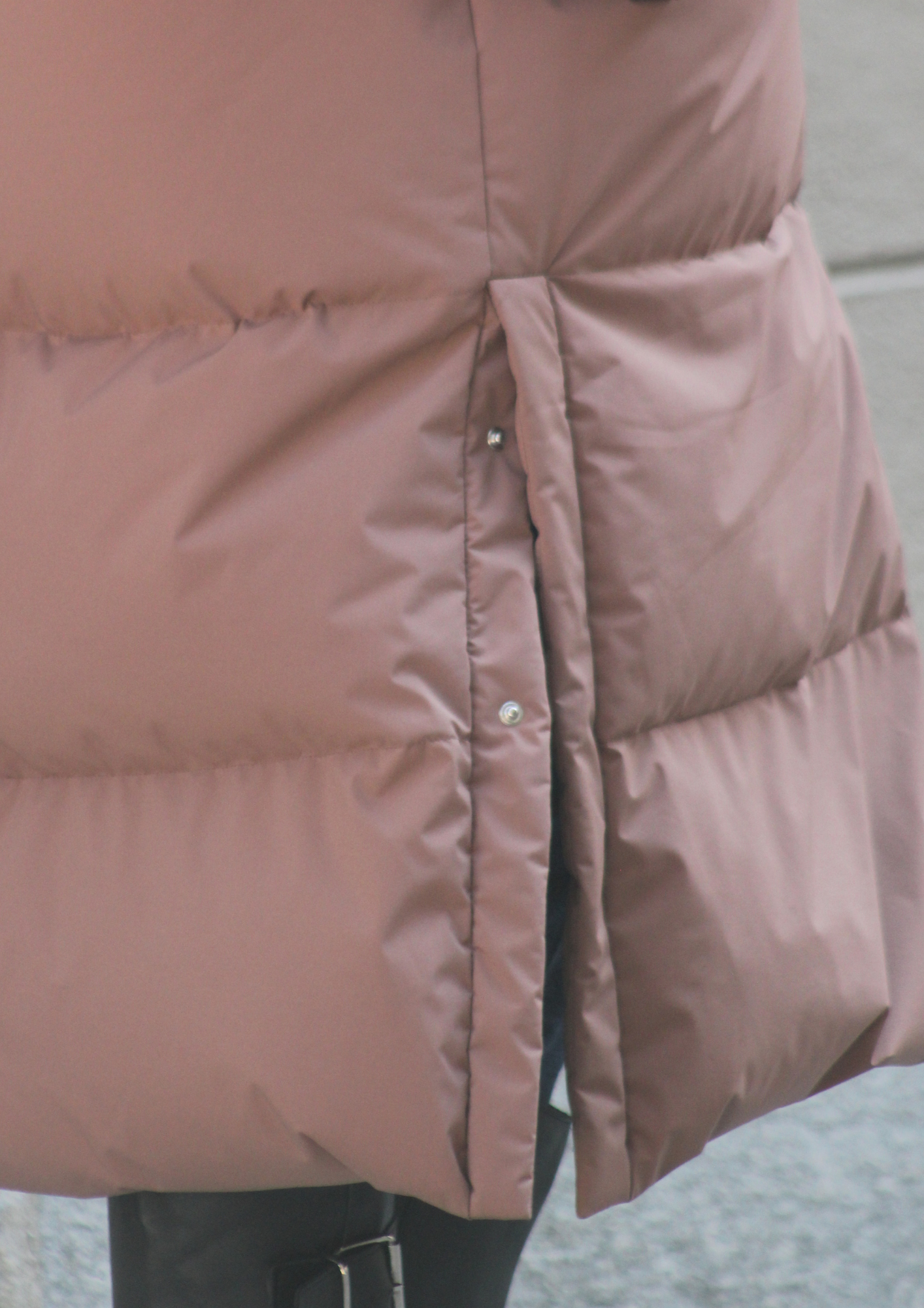 Piumino lungo smanicato gianduia