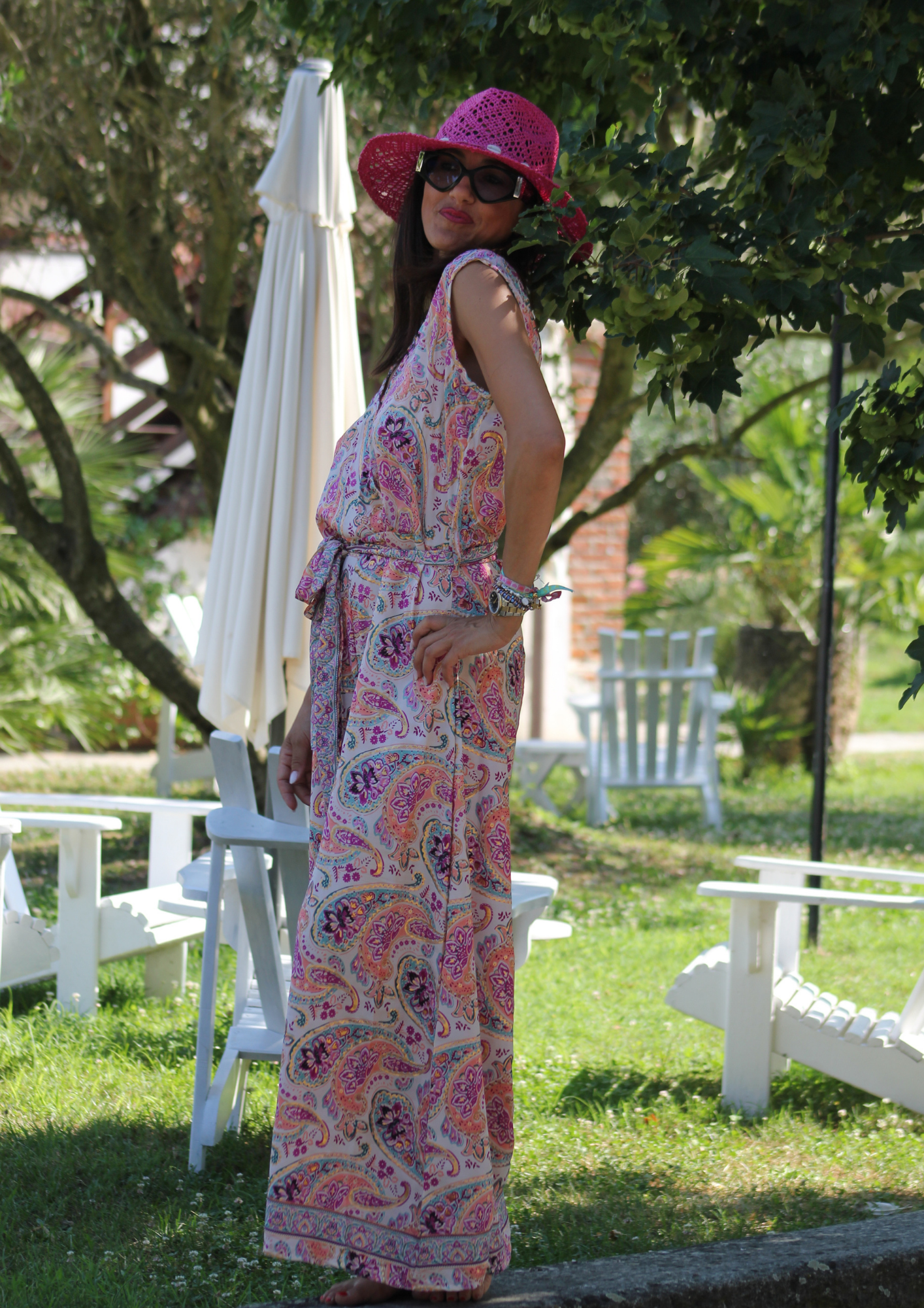 TUTA SENZA MANICA CON CINTURA