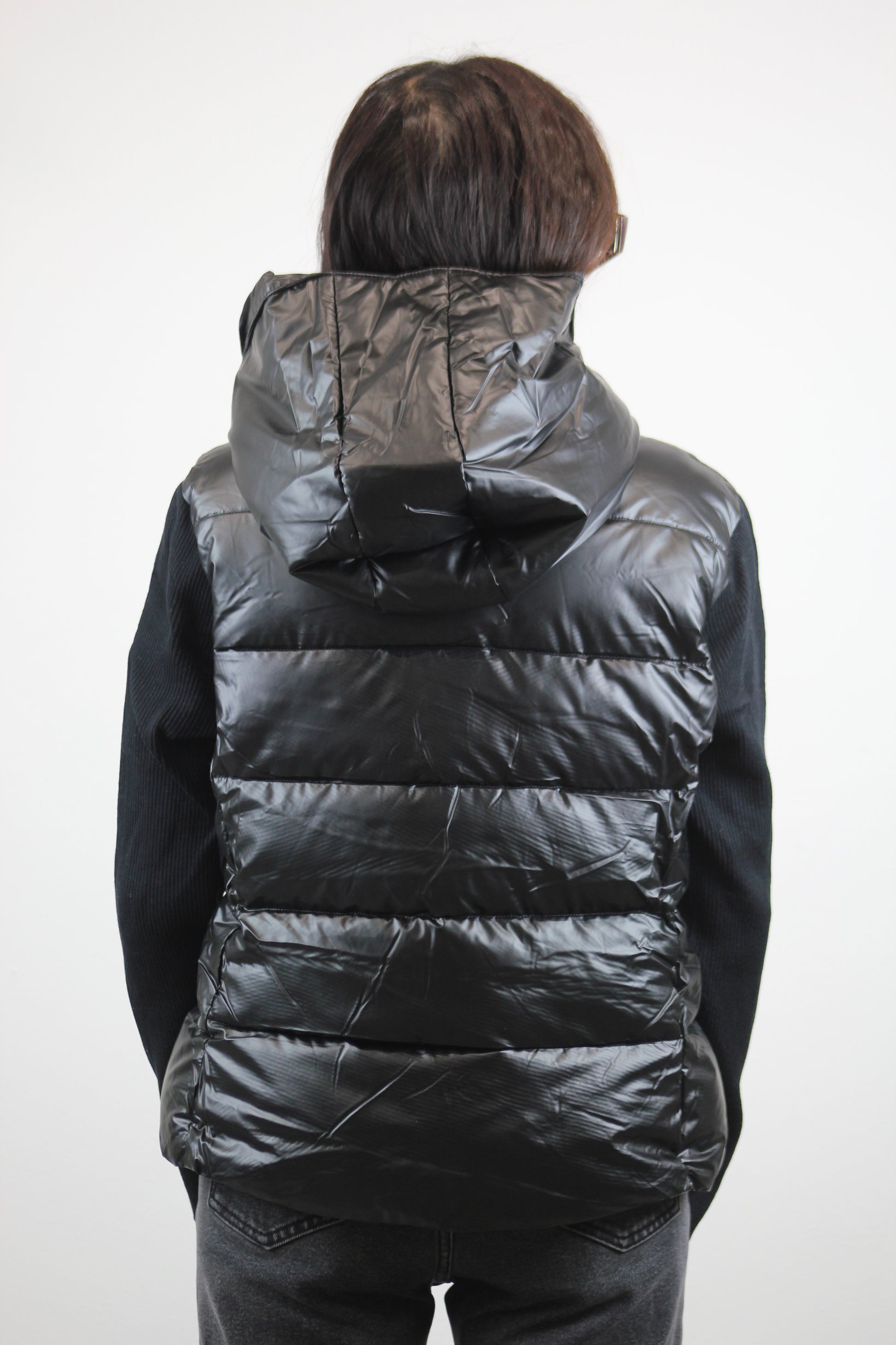 Piumino con maniche in maglia nero