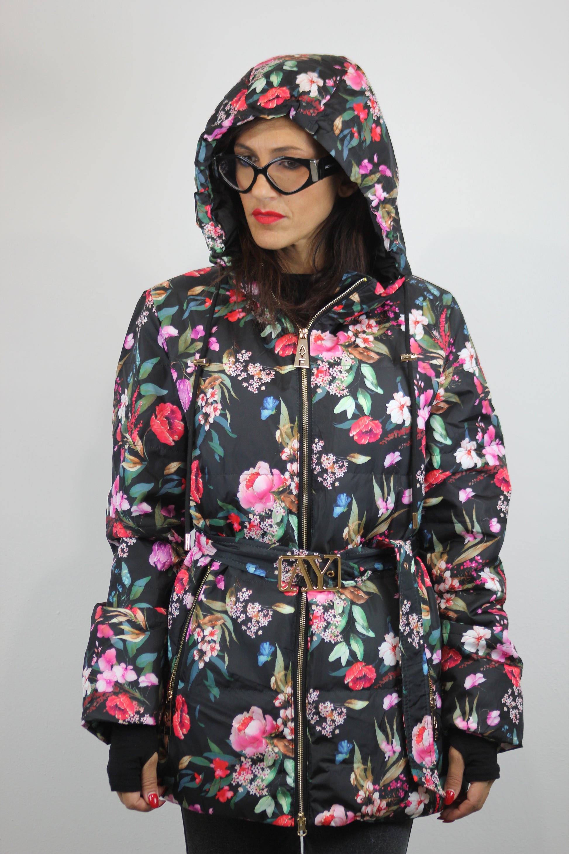 Giacca piumino midi stampato fiori con cintura