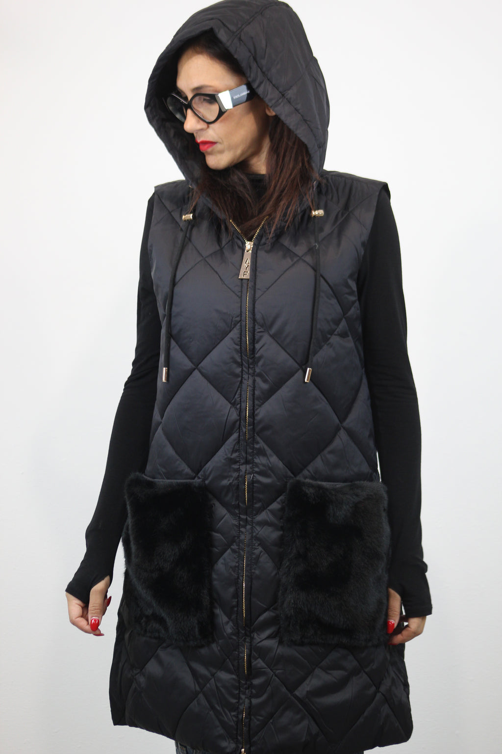 Gilet piumino tasche in pelliccia nero